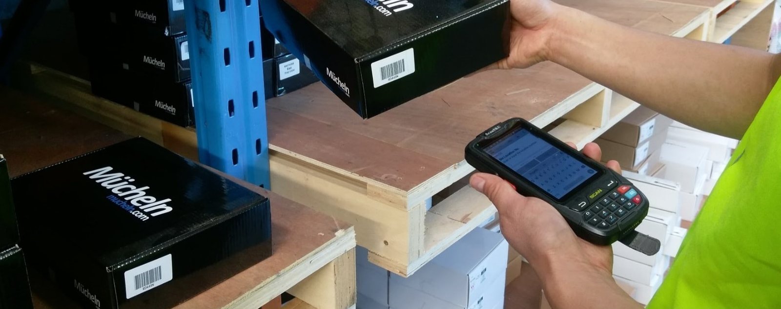 bcAAA HardwareBox ScanSKU 3 min